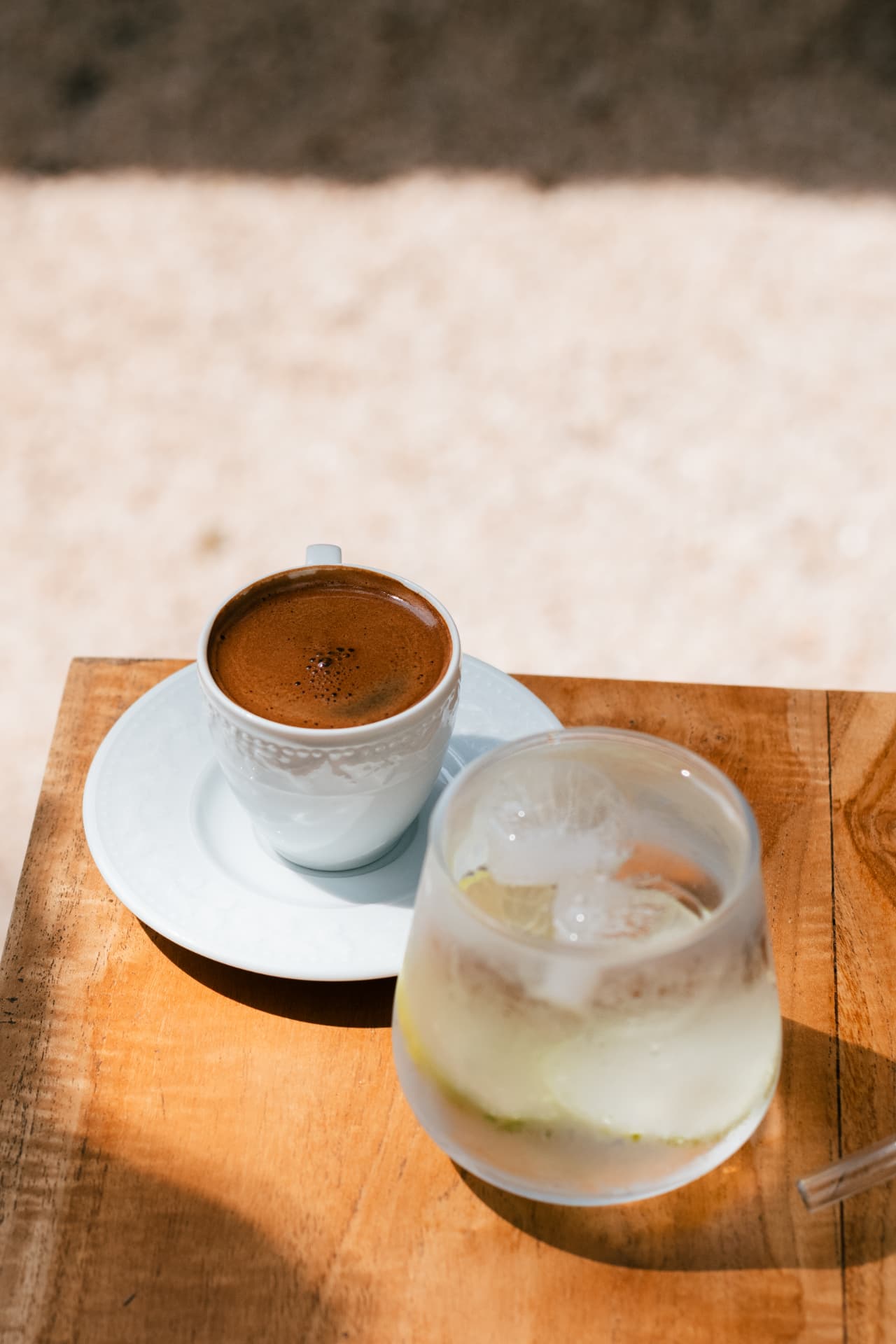 Coffee pour